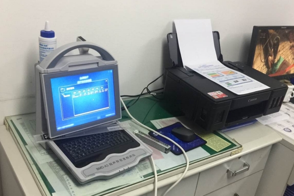 骨密度儀生產(chǎn)廠家溫馨提示：老年人應(yīng)每年進行一次骨密度測量